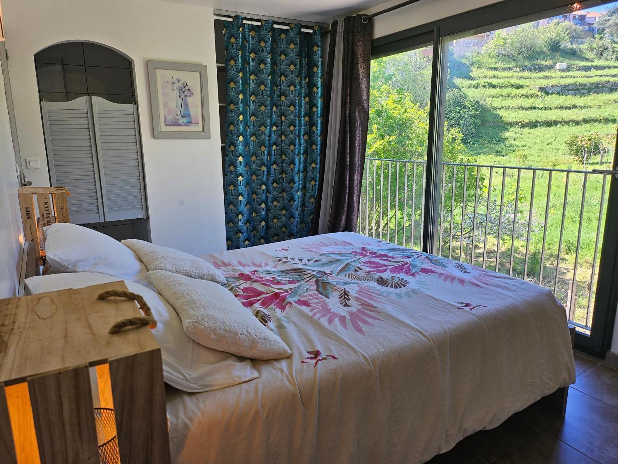 Le Clos Saint Elme Колюр Стая снимка